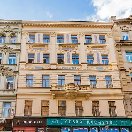 Days - Spacious 117m2 Attic Retreat W Ac - Near Old Town Sq Prague
