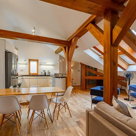 Apartment Days - Spacious 117m2 Attic Retreat W Ac - Near Old Town Sq