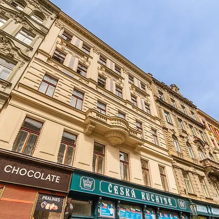 Apartment Days - Spacious 117m2 Attic Retreat W Ac - Near Old Town Sq *