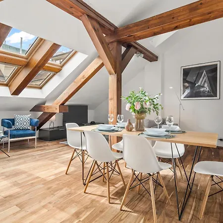 Days - Spacious 117m2 Attic Retreat W Ac - Near Old Town Sq * Prag