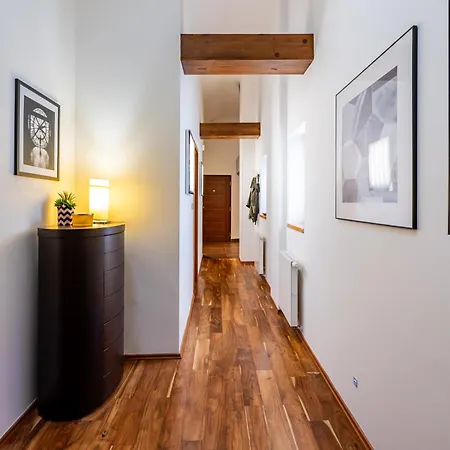 Apartmán Days - Sattic With Ac Next To Old Town Square Praha